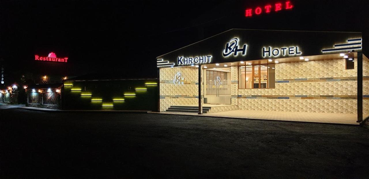 Khrchit Hotel Martuni Buitenkant foto